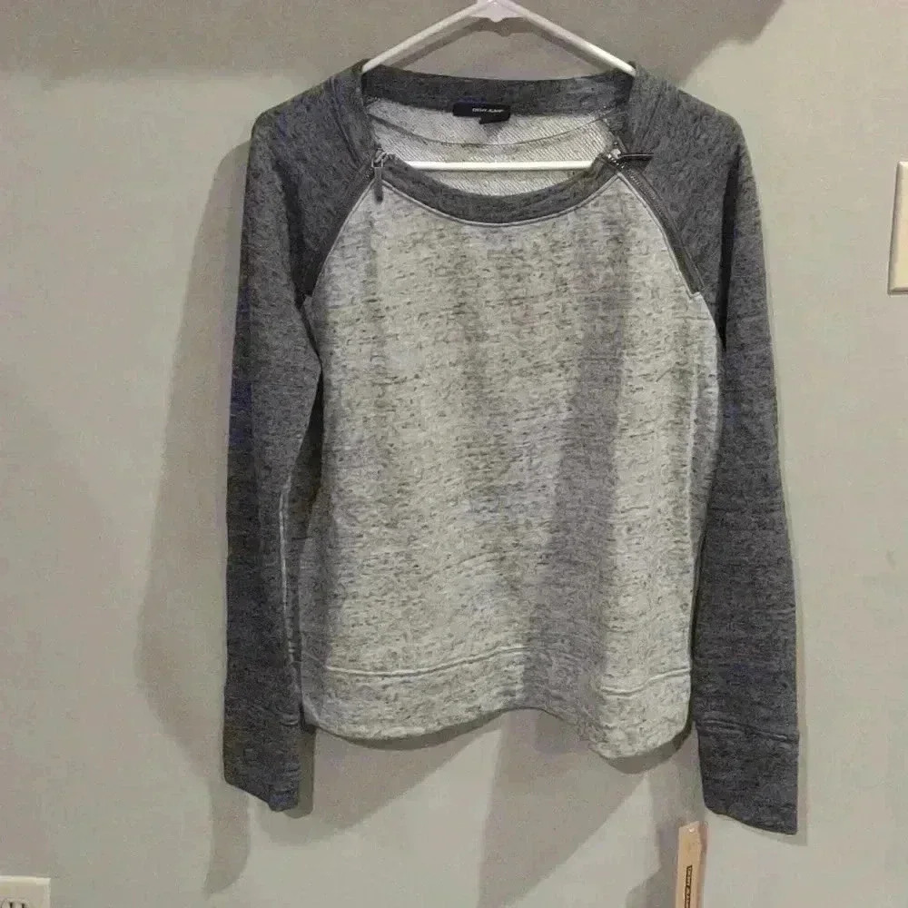 NWT DKNY Jeans two tone gray long sleeve crew‎ neck sweatshirt women's medium